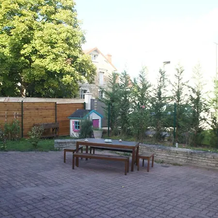 Large Quiet House, 5min From Train Station *